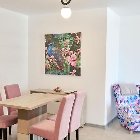 Beachfront 1Br Apartment- Spa N Pools Mamaia Exterior foto